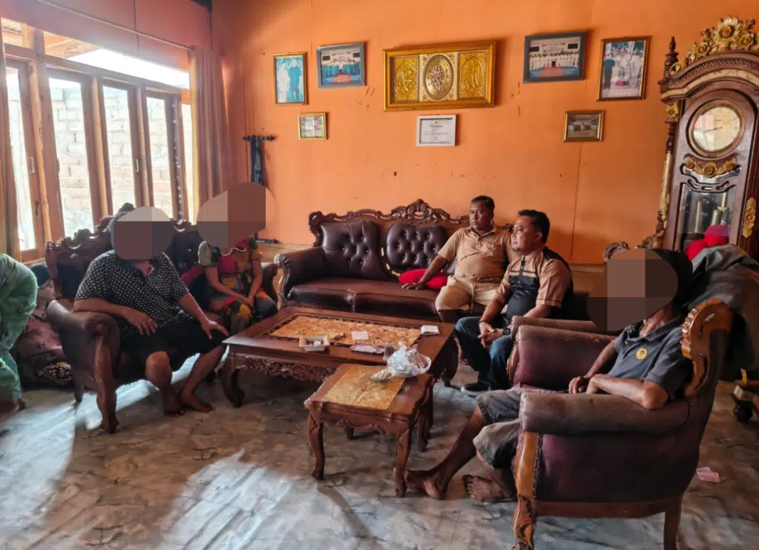 pelaku penembakan terhadap Mersiyanto (49) di lokasi sambung ayam/tajen, Desa Sungai Sidang, Kecamatan Rawa Jitu Utara, Kabupaten Mesuji, telah menyerahkan diri kepada pihak berwajib