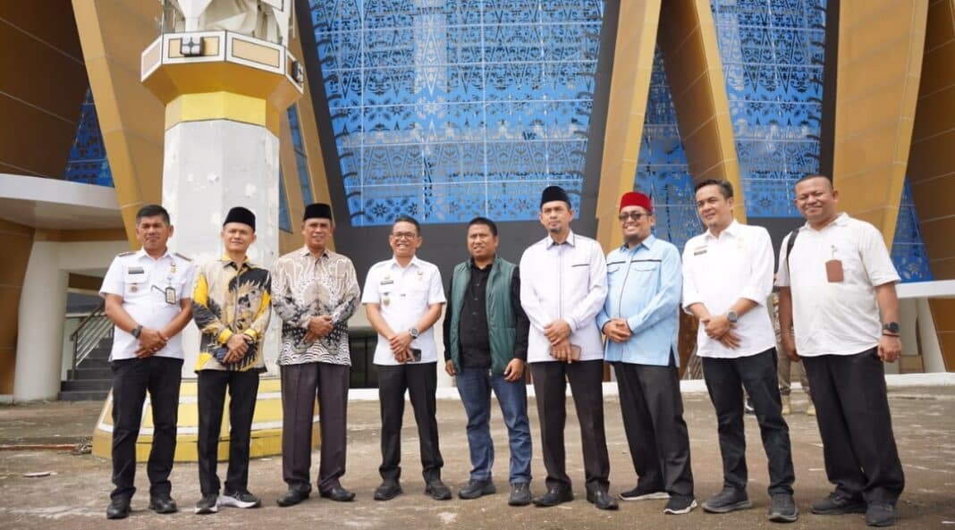 Wakil Wali Kota Medan H. Zakiyuddin Harahap meninjau kondisi dan fasilitas Medan Islamic Center di Jalan Rawe, Kelurahan Tangkahan, Kecamatan Medan Labuhan, Rabu (23/9/2026).