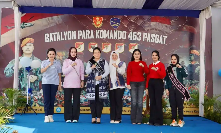 Bunda PAUD Kota Medan, Airin Rico Waas, membuka lomba mewarnai tingkat PAUD, RA, TK, dan SD dalam rangka memperingati Hari Sumpah Pemuda di Batalyon Parako 463 Paskhas Medan, Sabtu (31/10/2026).