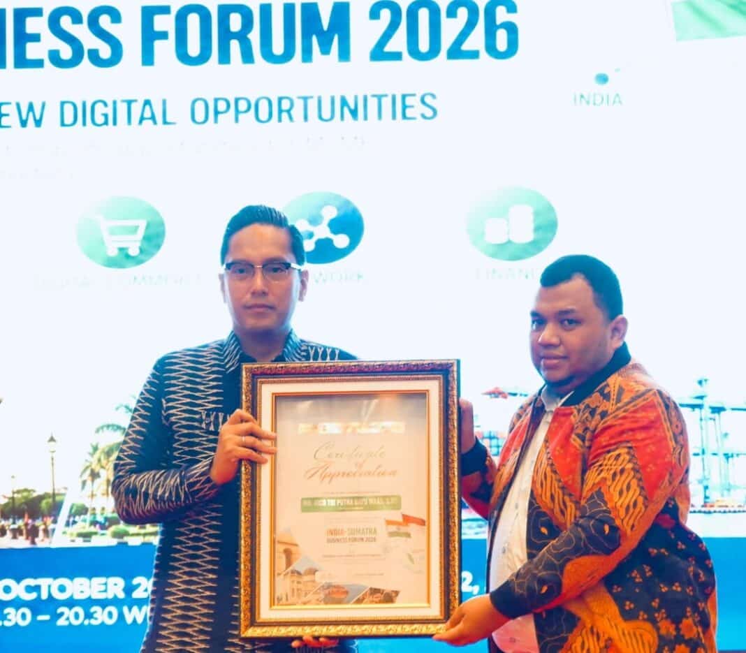 Wali Kota Medan Rico Tri Putra Bayu Waas saat menjadi pembicara pada India-Sumatra Business Forum 2026 di Hotel Aryaduta Medan, Kamis (8/10/2026). Rico memberikan jaminan Pemko Medan siap mempermudah dan mendampingi investor India yang ingin menanamkan modal di Kota Medan.